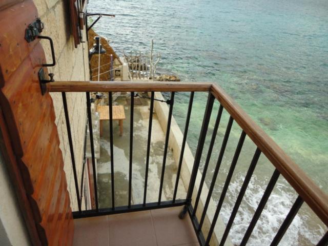 Kod Senke Apartamento Komiža Exterior foto