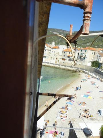 Kod Senke Apartamento Komiža Quarto foto